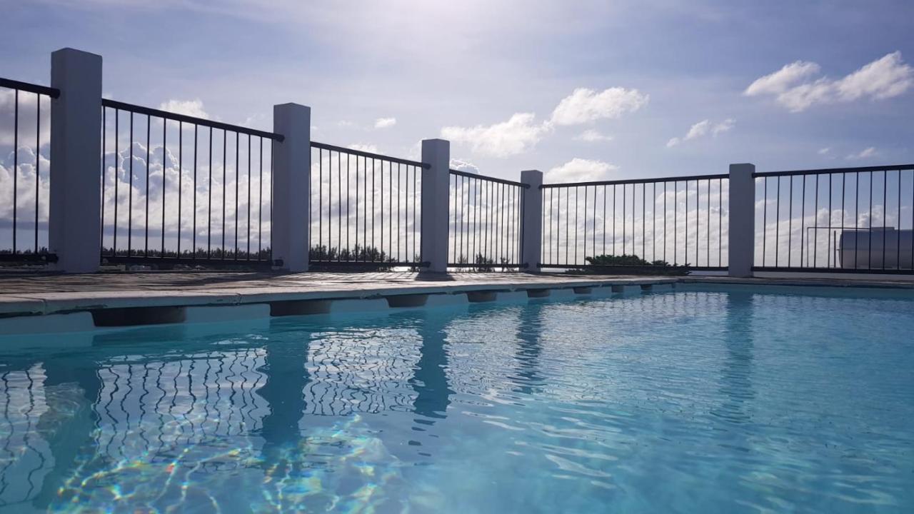 Modernes Apartment & Pool Mit Mega Aussicht Flic-en-Flacq Kültér fotó